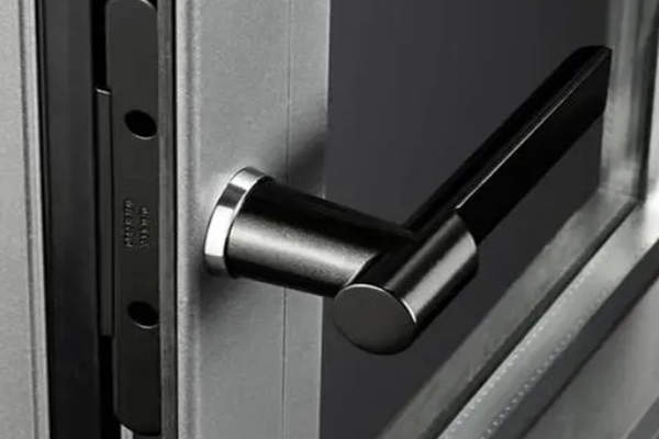 安全升级，从五金开始：如何选择高性能门窗五金配件